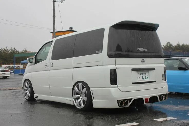Ниссан караван тюнинг фото Meihan -Van life - Engineered to Slide Nissan elgrand, Nissan vans, Vintage volk