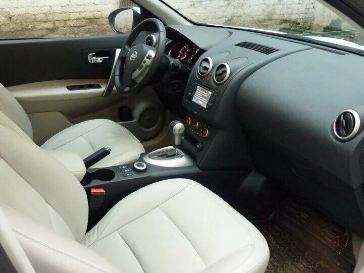 Ниссан кашкай 2 фото салона Купить б/у Nissan Qashqai I Рестайлинг 2.0 CVT (141 л.с.) 4WD бензин вариатор в 