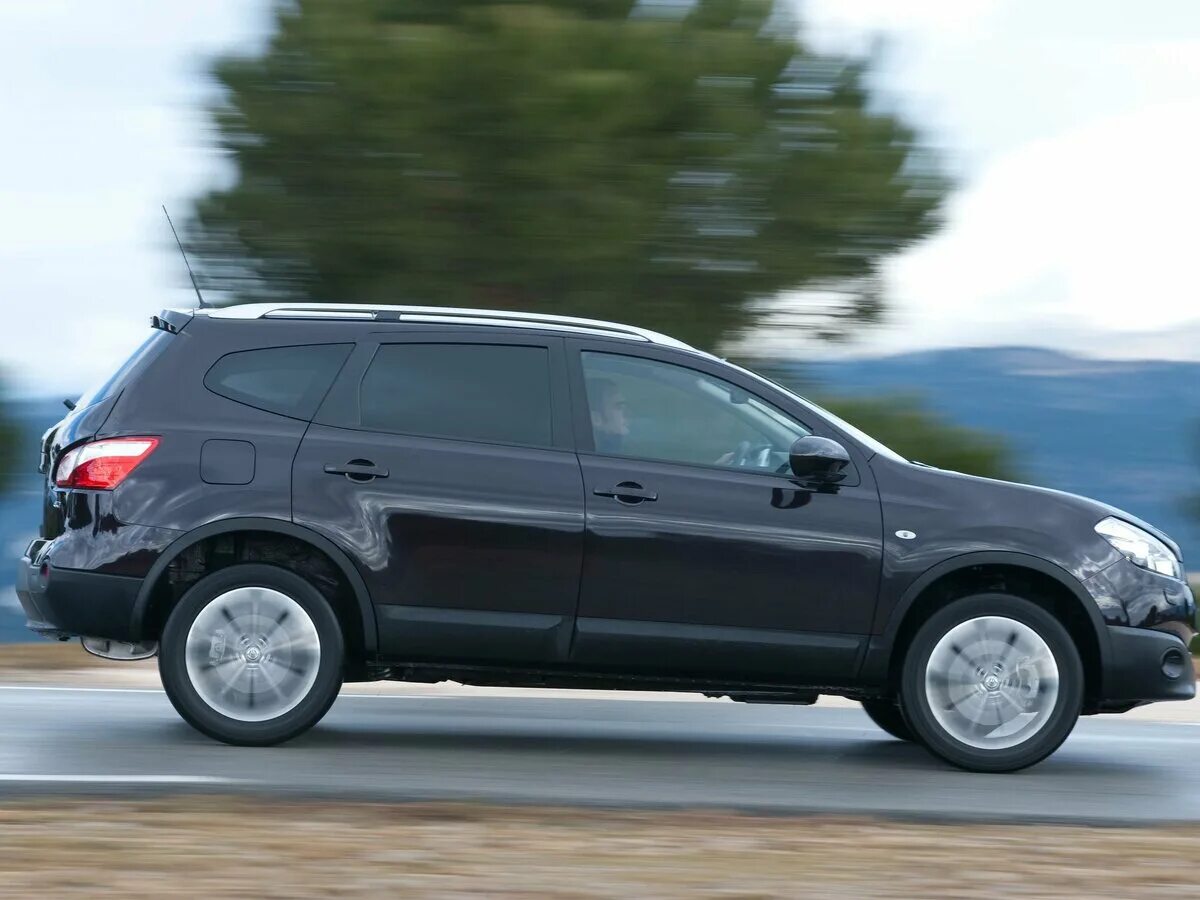 Ниссан кашкай 2 поколения фото Купить б/у Nissan Qashqai+2 I Рестайлинг 2.0 MT (141 л.с.) бензин механика в Кра