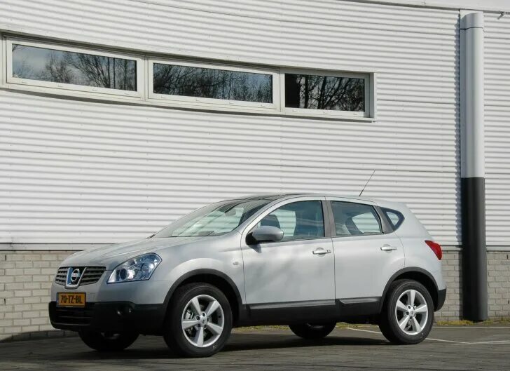 Ниссан кашкай 2007 фото Autozine - Review: Nissan Qashqai (2007 - 2013)