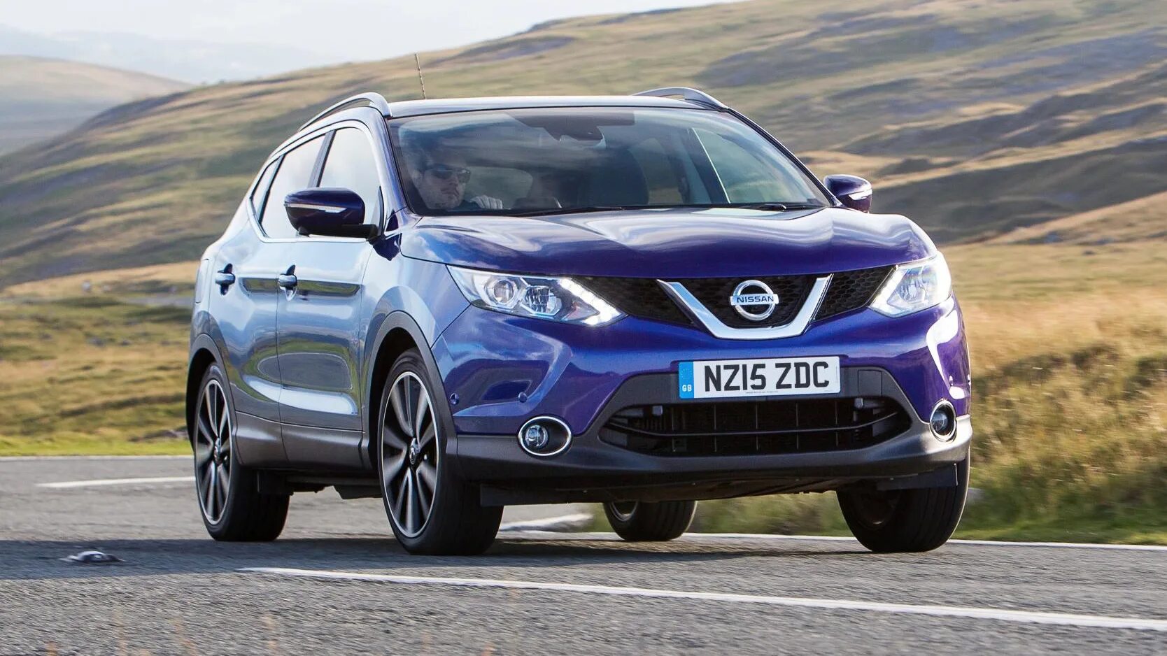 Ниссан кашкай 2016 года фото Nissan commits to British plant with two new cars Top Gear