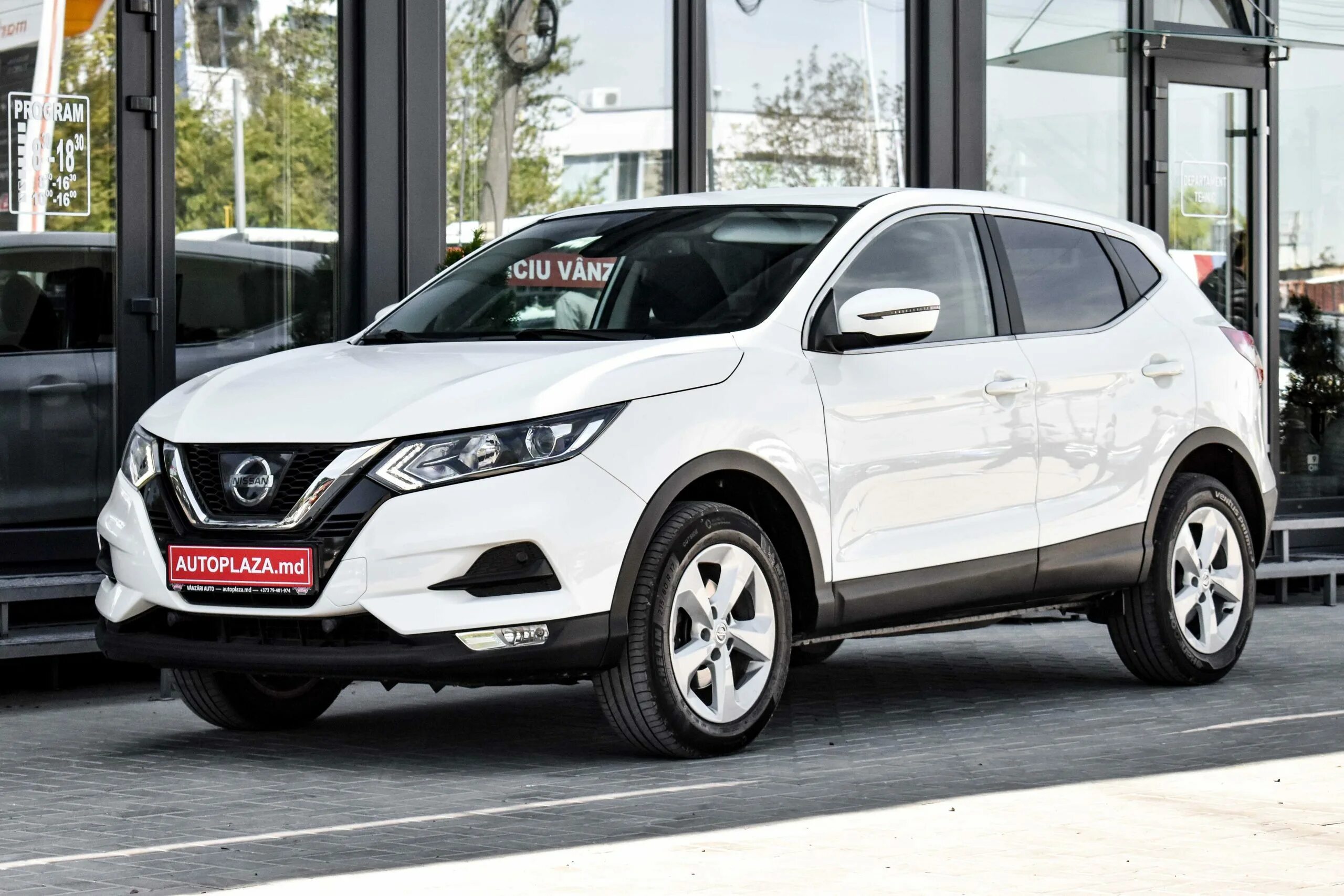 Ниссан кашкай 2018 фото Nissan белого цвета с пробегом купить в Кишиневе - Autoplaza: продажа подержанны