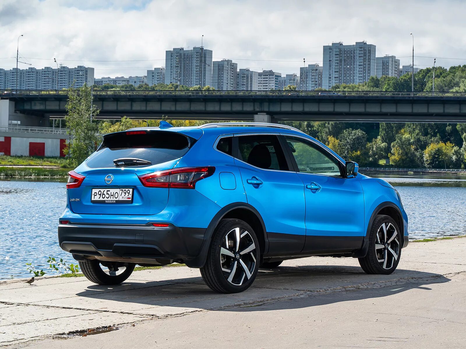 Ниссан кашкай 2018 фото Фото Nissan Qashqai - Nissan Qashqai 2018 вид сзади