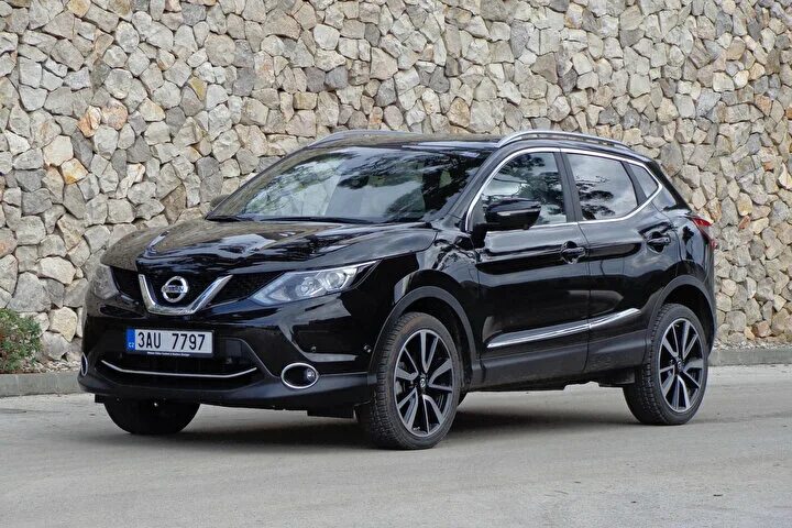 Ниссан кашкай 2021 года фото Dacia Yeni Duster vs Nissan Qashqai Karşılaştırması Hangisi Daha İyi Fiyatları N