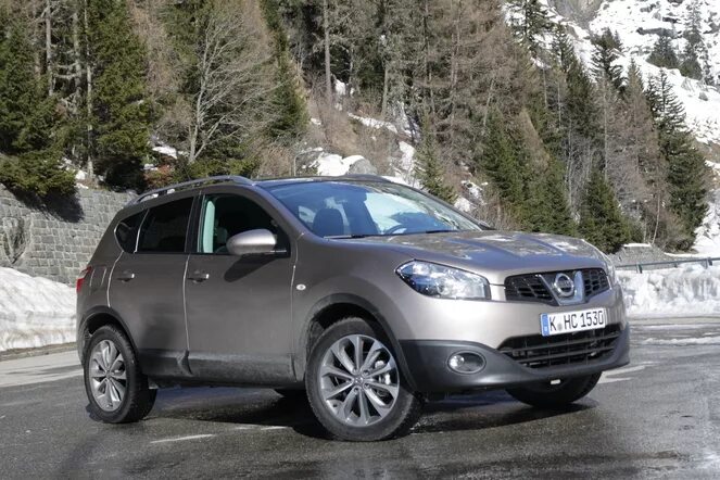 Ниссан кашкай джи 10 фото Essai vidéo - Nissan Qashqai restylé : réédition améliorée d’un best seller