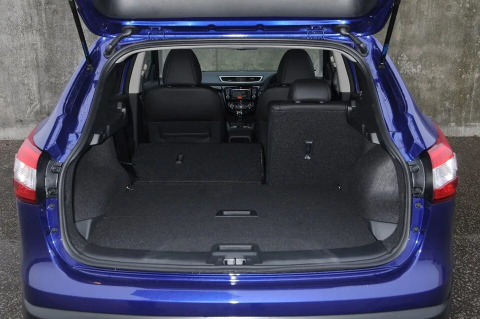 Ниссан кашкай фото багажника Различия между оберткой и конфеткой - Nissan Qashqai (2G), 2 л, 2014 года наблюд