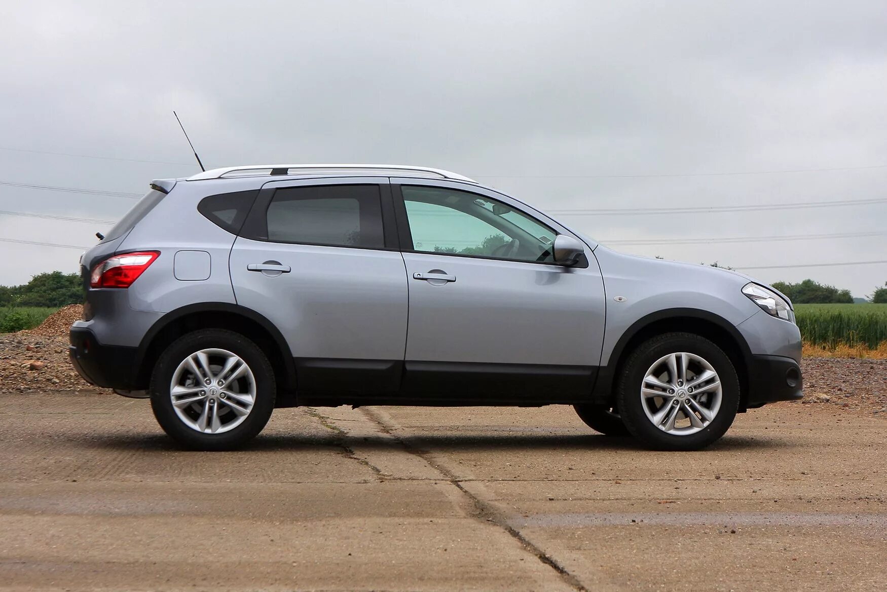 Ниссан кашкай фото кузова Used Nissan Qashqai Station Wagon (2007 - 2013) boot space, practicality and saf