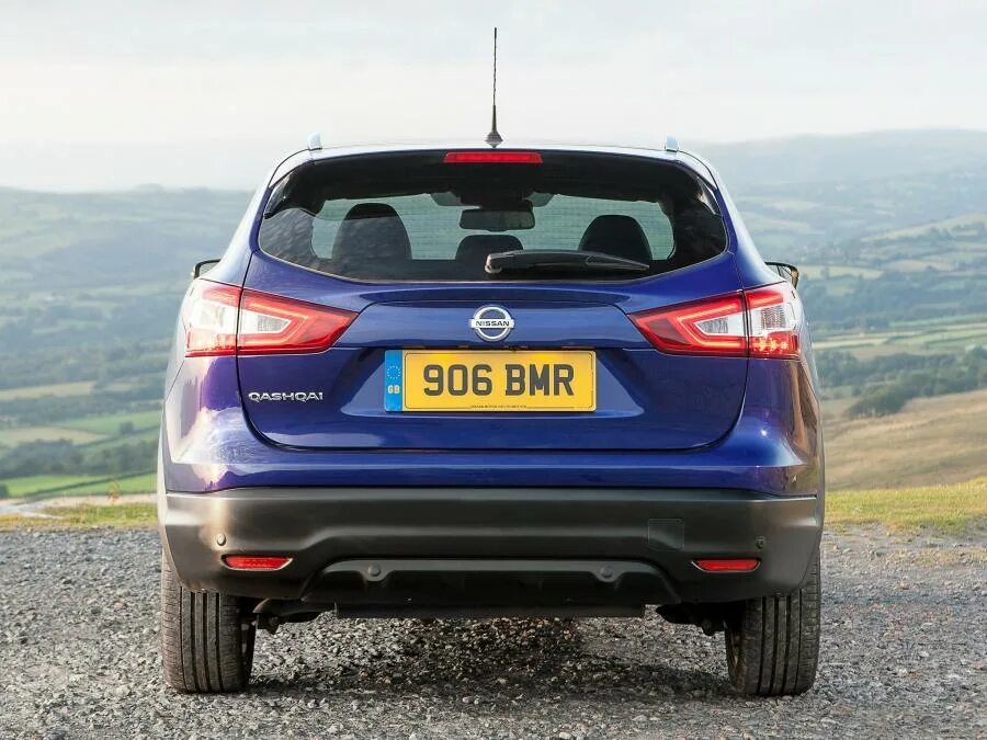 Ниссан кашкай фото сзади Nissan Qashqai 2014 года выпуска для рынка Великобритании и Ирландии. Фото 37. V