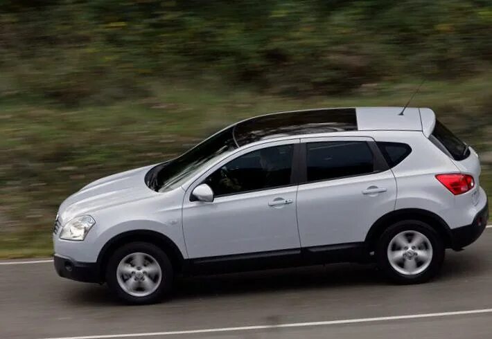 Ниссан кашкай j10 фото Nissan Qashqai Photos and Specs. Photo: Nissan Qashqai lease and 22 perfect phot