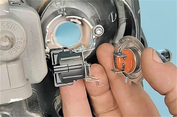 Ниссан кашкай j10 подключение лампы ближнего света Replacement of lamps of the car Nissan Qashqai 2007 - 2013