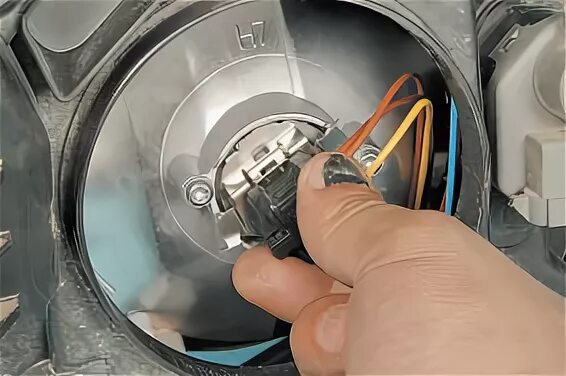 Ниссан кашкай j10 подключение лампы ближнего света Replacement of lamps of the car Nissan Qashqai 2007 - 2013