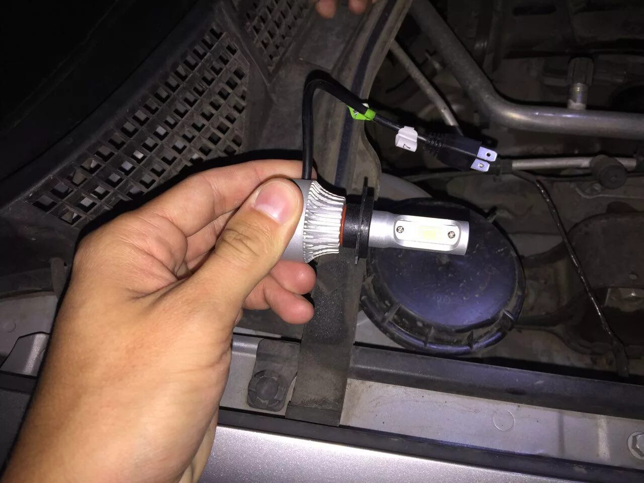 Ниссан кашкай j10 подключение лампы ближнего света Led лампы в ближний свет - Nissan Qashqai+2, 1,6 л, 2012 года тюнинг DRIVE2