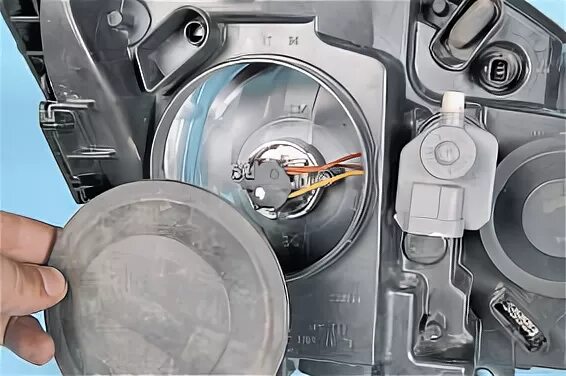 Ниссан кашкай j10 подключение лампы ближнего света Replacement of lamps of the car Nissan Qashqai 2007 - 2013