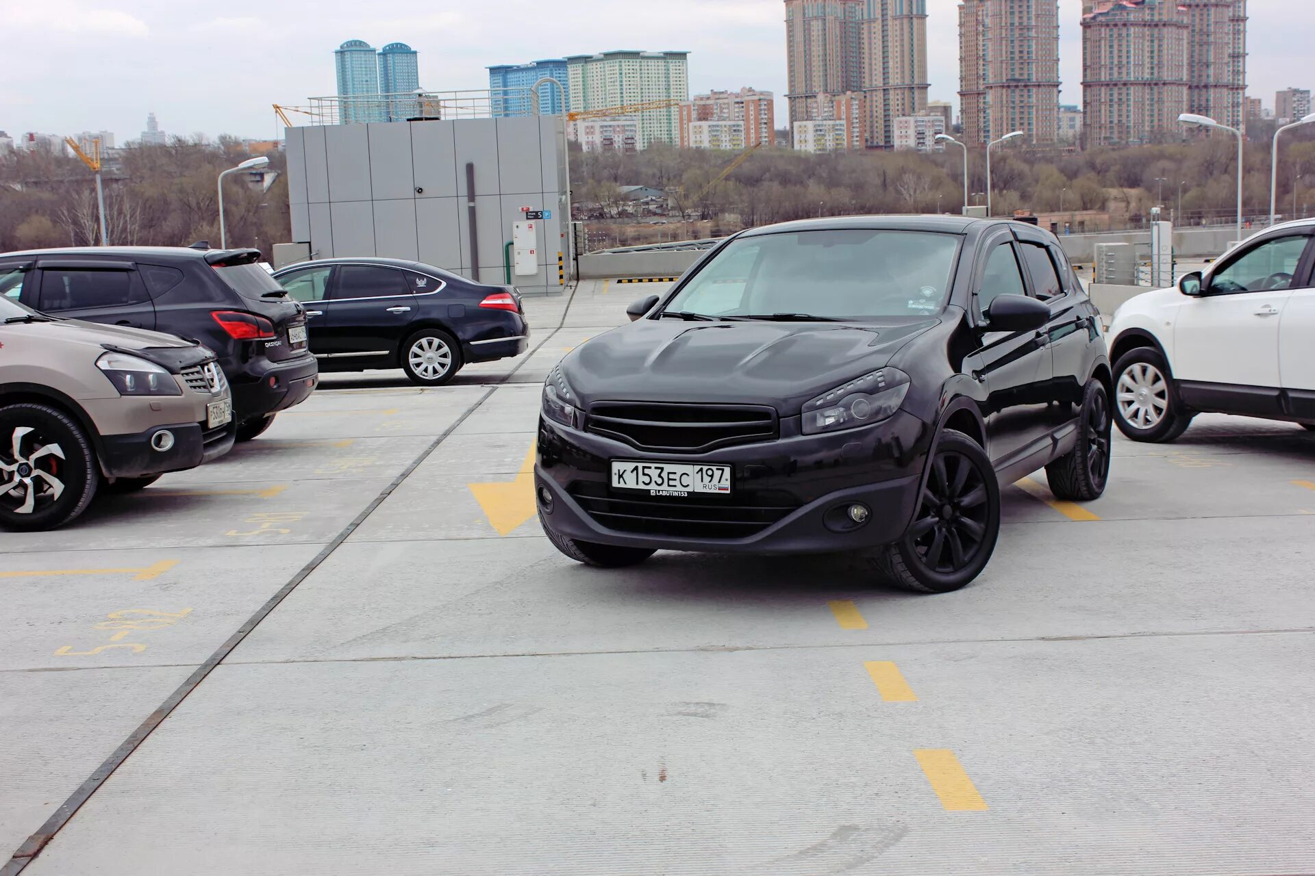 Ниссан кашкай j10 рестайлинг тюнинг с алиэкспресс ЖЕРЕБЕЦ с друзьями на мероприятии QASHQAI 10лет. - Nissan Qashqai (1G), 2 л, 201