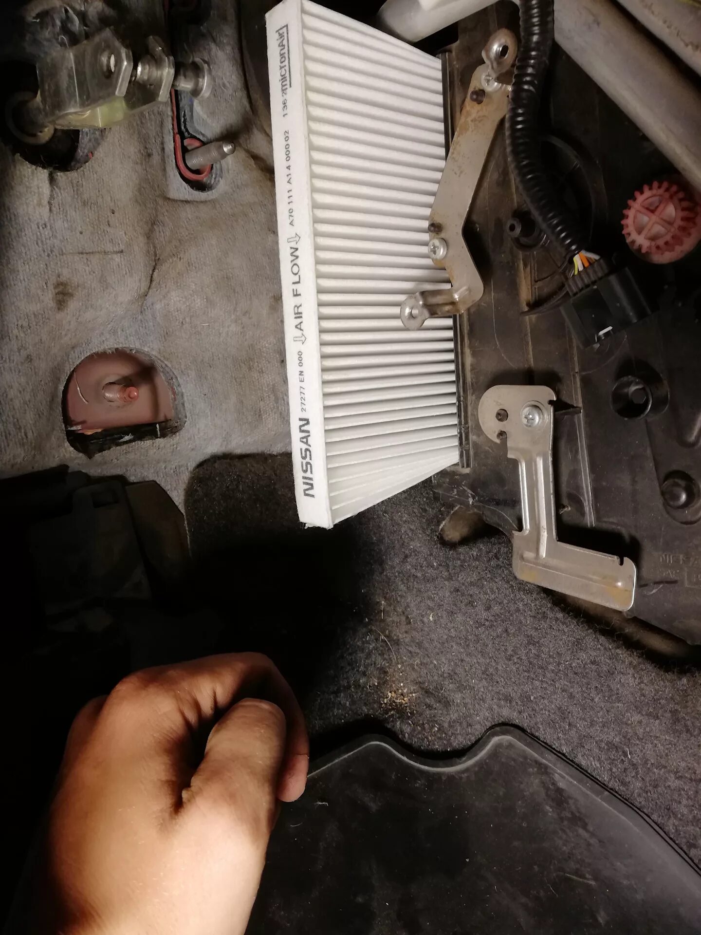 Ниссан кашкай j11 фото фильтр замена салонного Замена салонного фильтра - Nissan Qashqai (1G), 2 л, 2007 года своими руками DRI