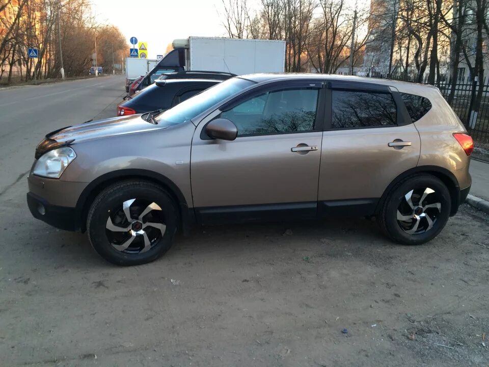 Ниссан кашкай на 17 дисках фото Диски и резина . вроде лето же!))) - Nissan Qashqai (1G), 2 л, 2009 года колёсны