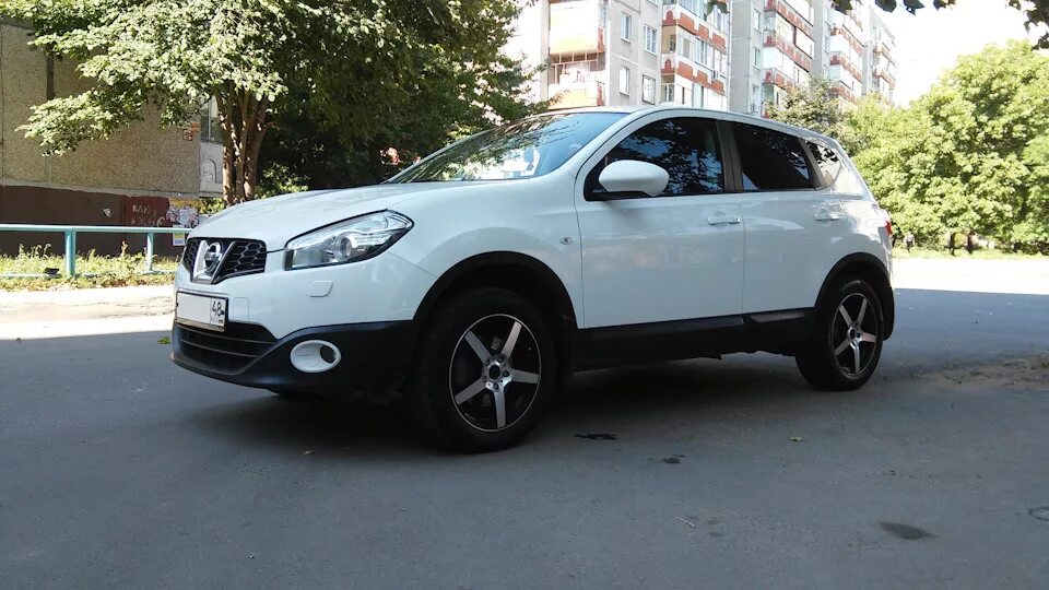 Ниссан кашкай на 17 дисках фото Нужен совет! R17х7,5 на 215/60 - Nissan Qashqai (1G), 2 л, 2013 года колёсные ди