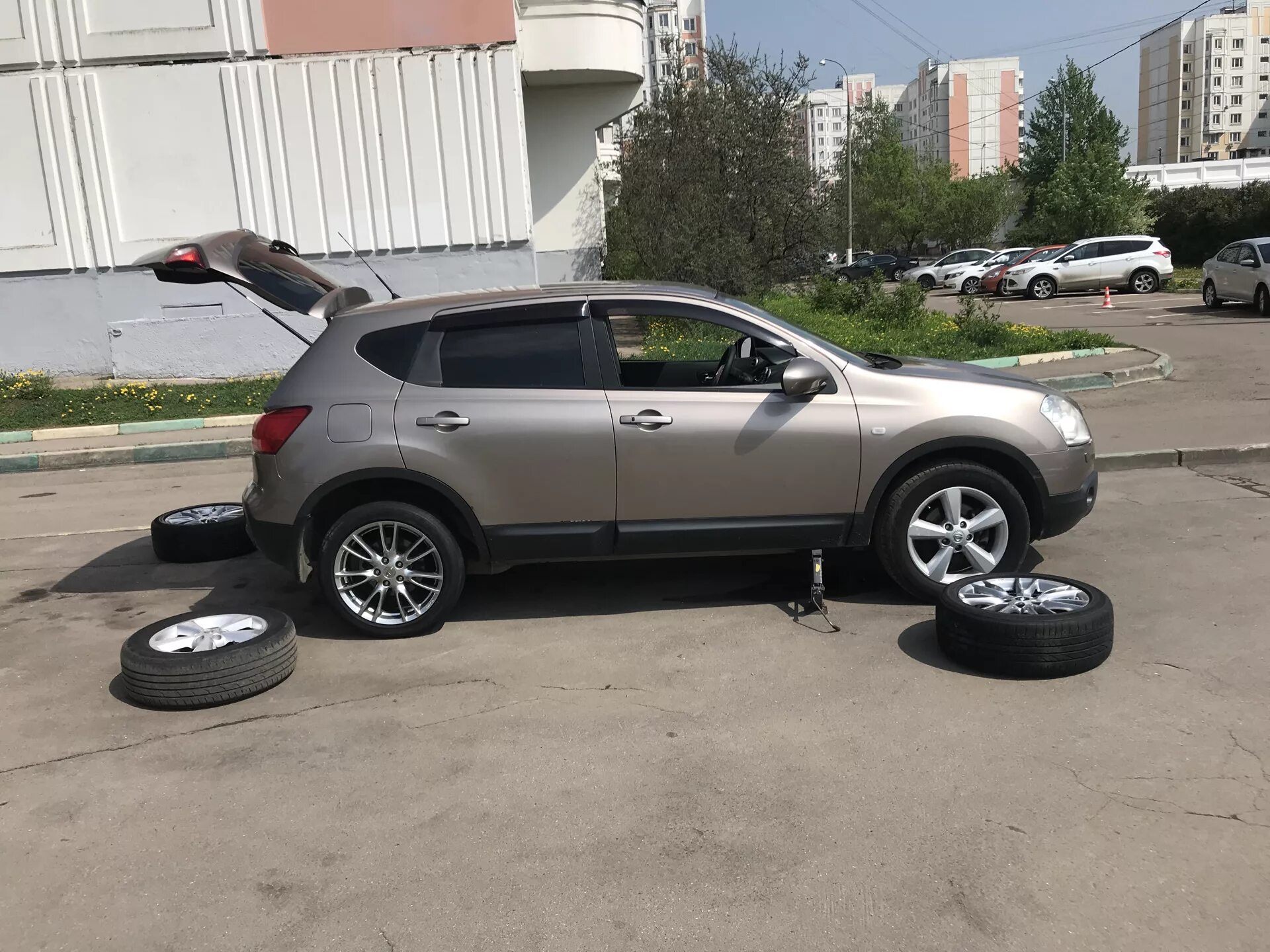 Ниссан кашкай на 17 дисках фото Диски Enkei r18 - Nissan Qashqai (1G), 2 л, 2007 года колёсные диски DRIVE2