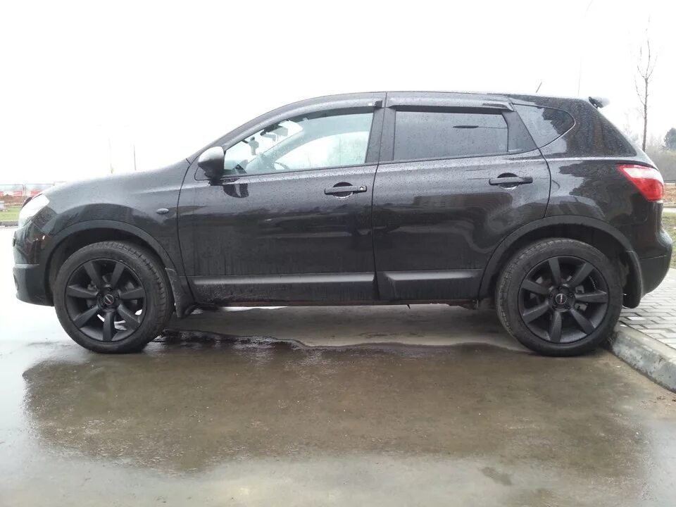 Ниссан кашкай на 17 дисках фото Преобулся + альтернатива колпакам infiniti - Nissan Qashqai (1G), 2 л, 2013 года