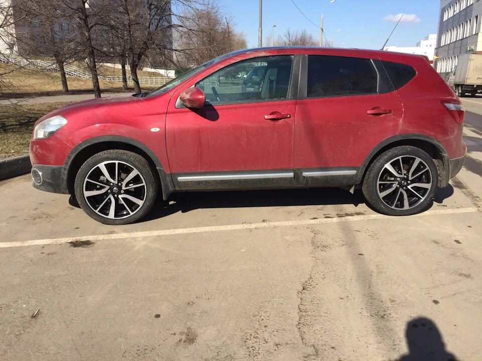 Ниссан кашкай на 19 дисках фото Обул 225/45 r19 - Nissan Qashqai (1G), 2 л, 2011 года колёсные диски DRIVE2