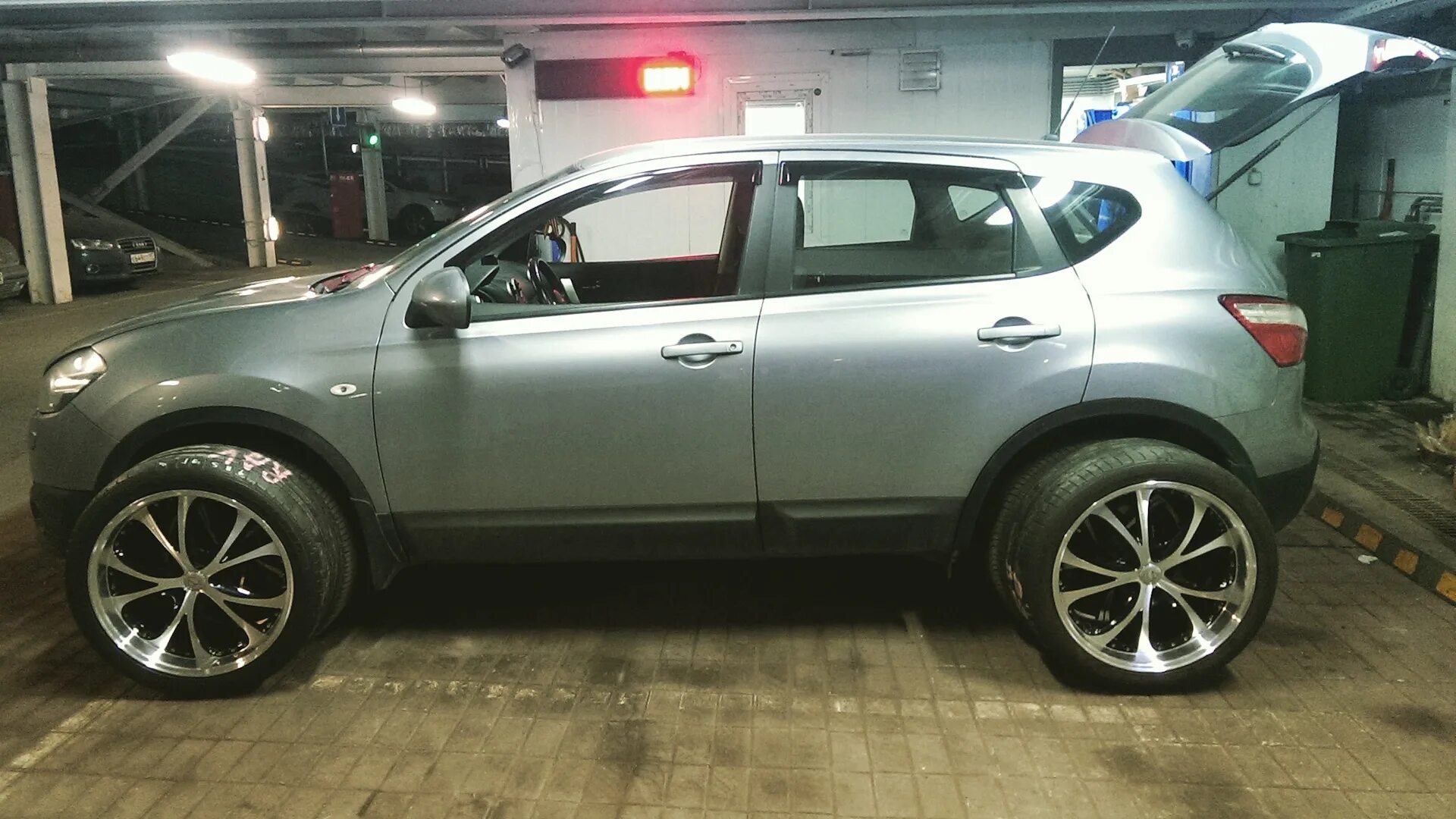 Ниссан кашкай на 19 дисках фото Nissan Qashqai (1G) 1.6 бензиновый 2011 Кашак на DRIVE2