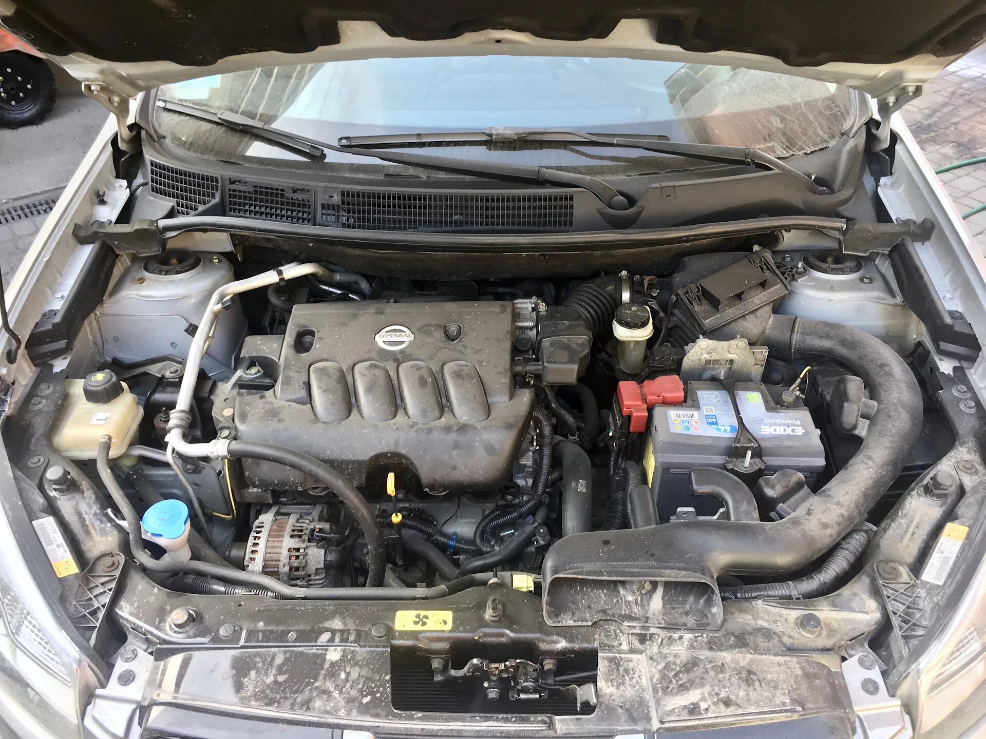 Ниссан кашкай подкапотное пространство фото Детейлинг под капотом - Nissan Qashqai (1G), 2 л, 2011 года мойка DRIVE2