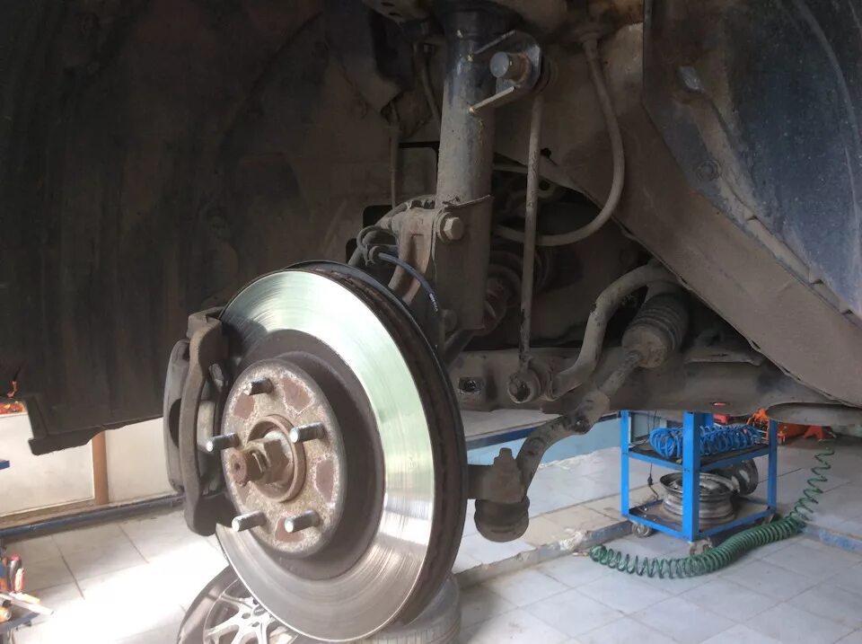 Ниссан кашкай подвеска фото Замена запчастей передней подвески (часть 3) - Nissan Qashqai (1G), 2 л, 2011 го