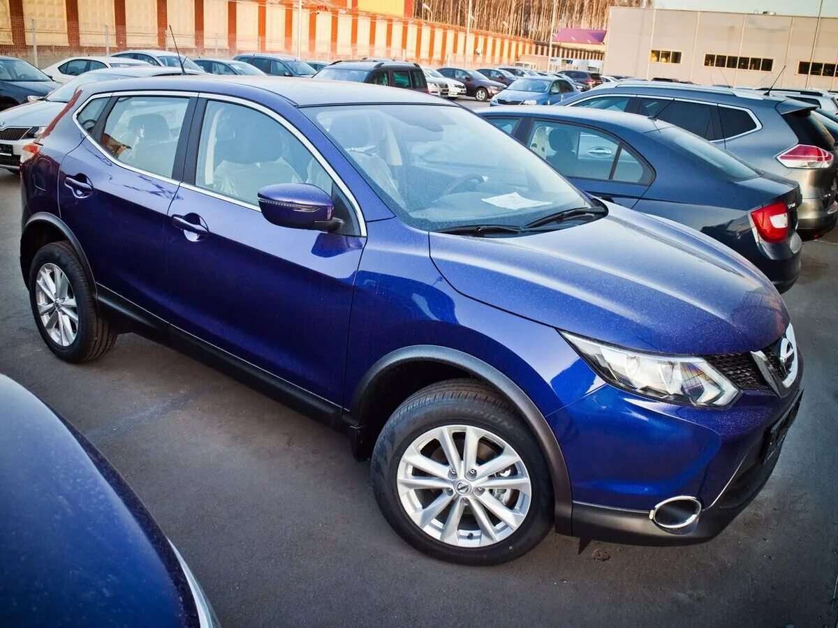 Ниссан кашкай синий фото Купить новый Nissan Qashqai II 2.0 CVT (144 л.с.) бензин вариатор в Москве: сини
