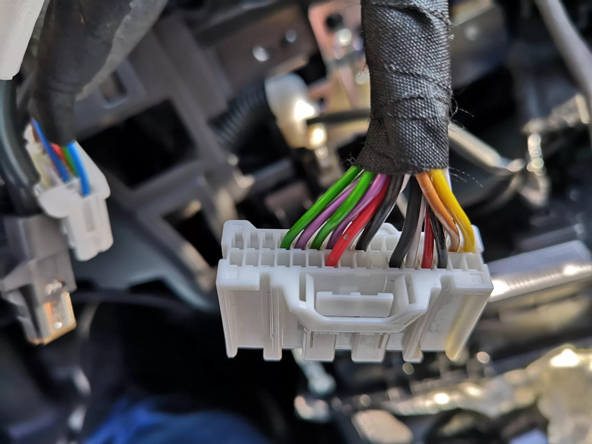 Ниссан кашкай точки подключения Установка и подключение задней камеры к ГУ Яндекс.авто своими руками - Nissan Qa