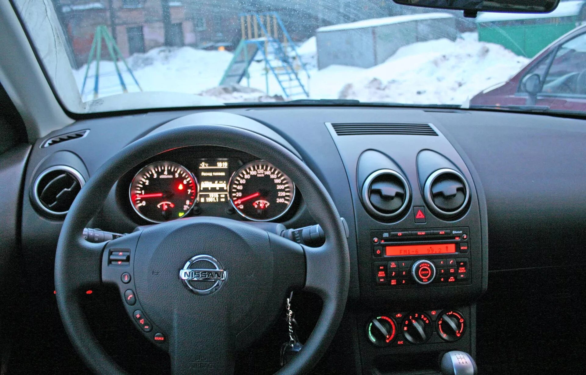 Ниссан кашкай торпеда фото Фото "торпедо" - Nissan Qashqai (1G), 1,6 л, 2010 года фотография DRIVE2