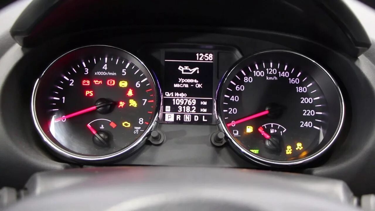 Ниссан кашкай торпеда фото Nissan Qashqai (2012 г) панель приборов, момент запуска двигателя - YouTube