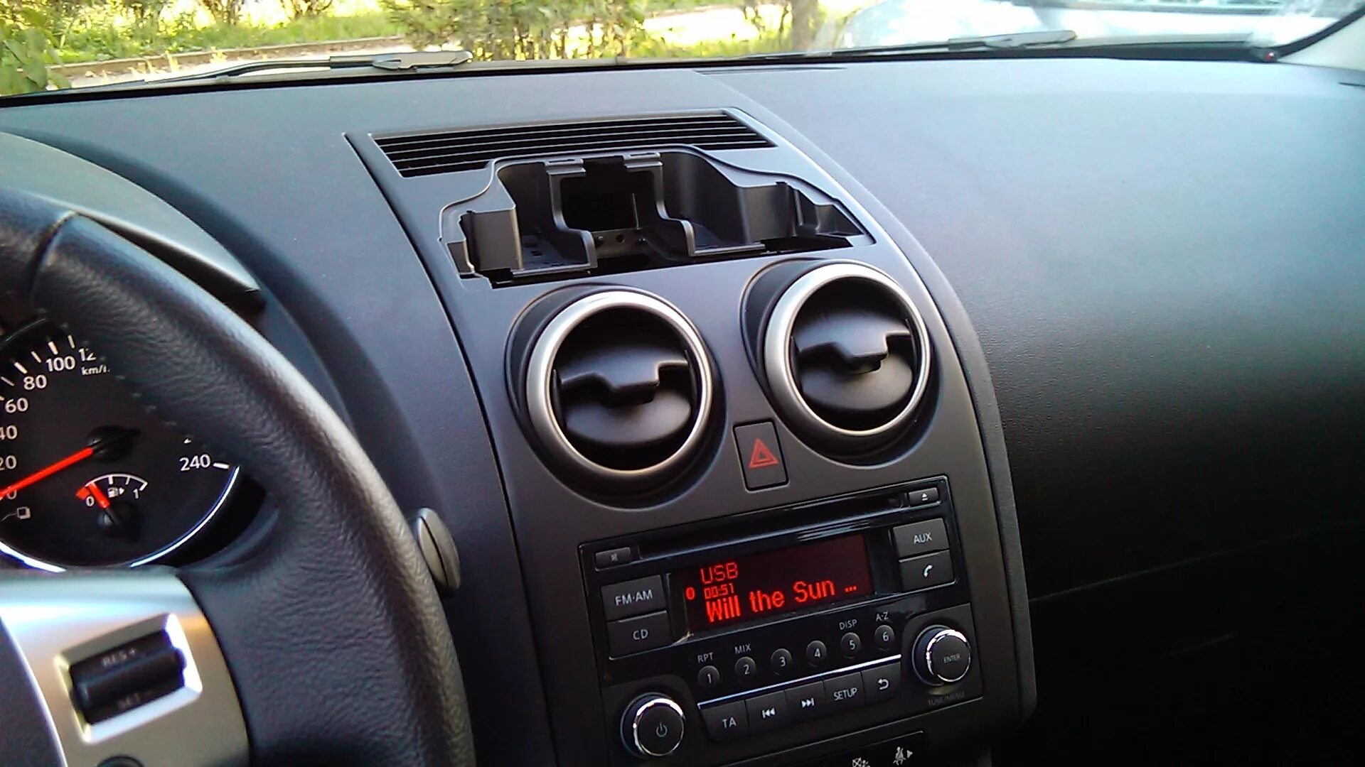 Ниссан кашкай торпеда фото Установка навигации ч.1 - Nissan Qashqai (1G), 1,6 л, 2011 года тюнинг DRIVE2