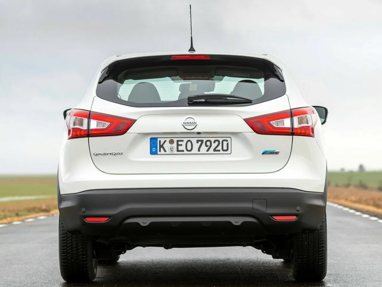 Ниссан кашкай вид сзади фото Nissan Qashqai 2 поколение, внедорожник 5-дверный - технические характеристики, 