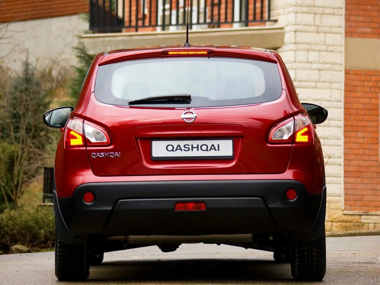 Ниссан кашкай вид сзади фото Nissan Qashqai 1 поколение рестайлинг, внедорожник 5-дверный - технические харак