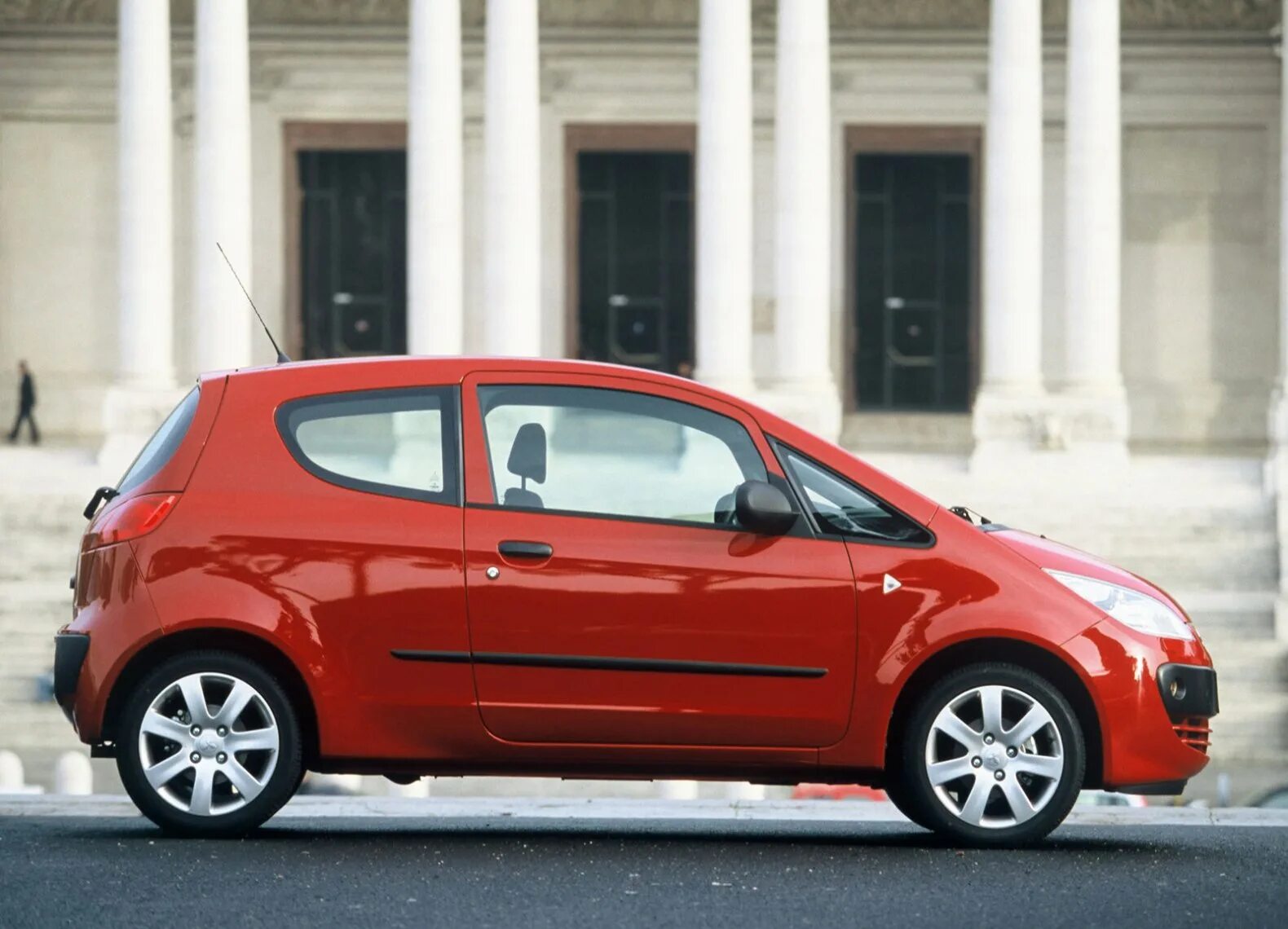 Ниссан кольт фото Mitsubishi Colt CZ3 фотоальбом - автомобильный журнал Simplycars.ru