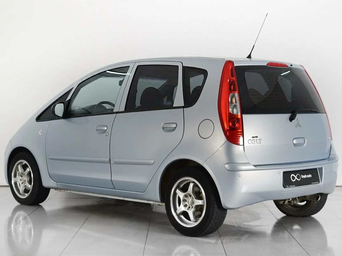 Ниссан кольт фото Купить б/у Mitsubishi Colt VI (Z20/Z30) 1.5 AMT (109 л.с.) бензин робот в Ростов