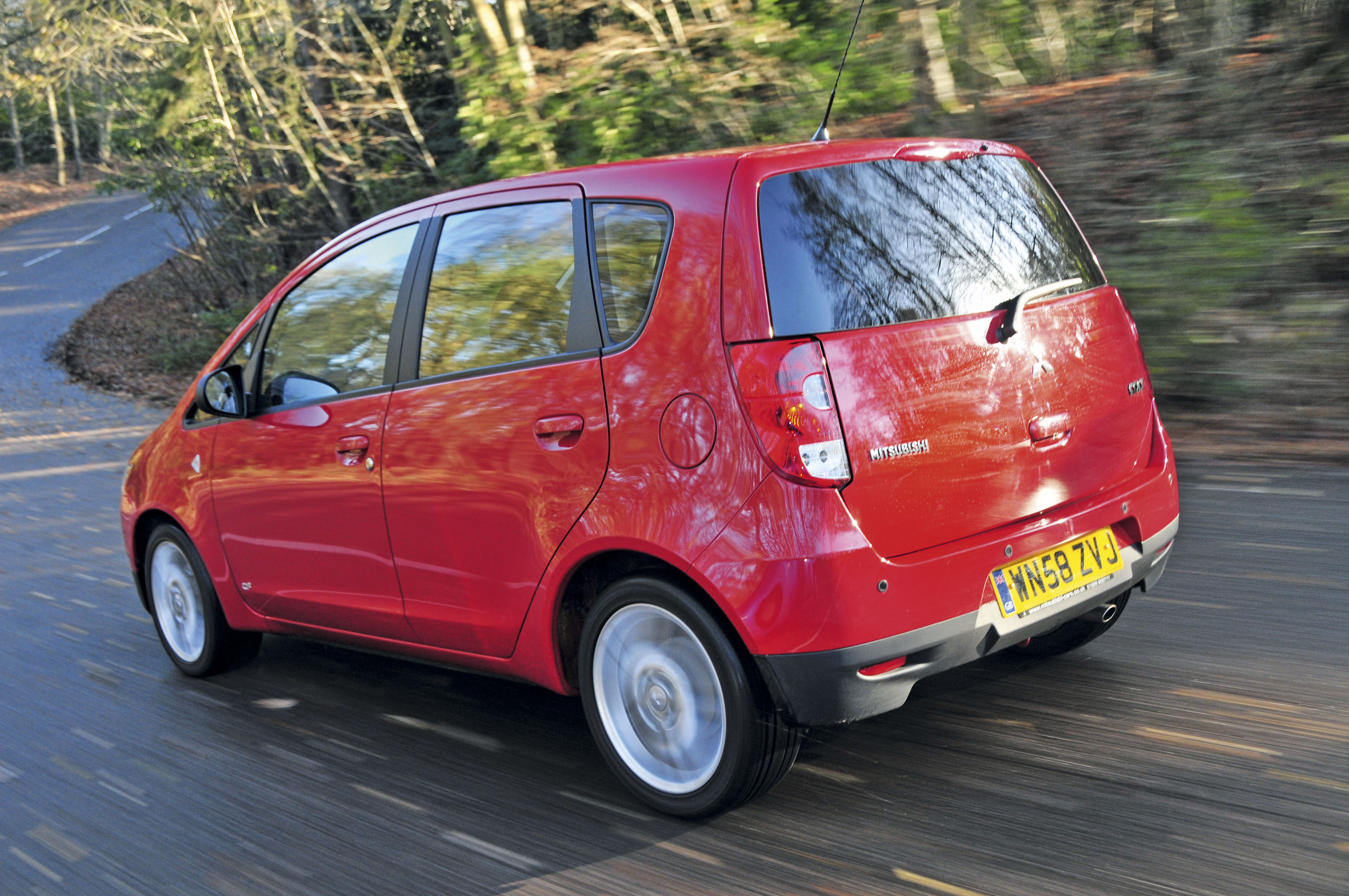 Ниссан кольт фото Mitsubishi I 793