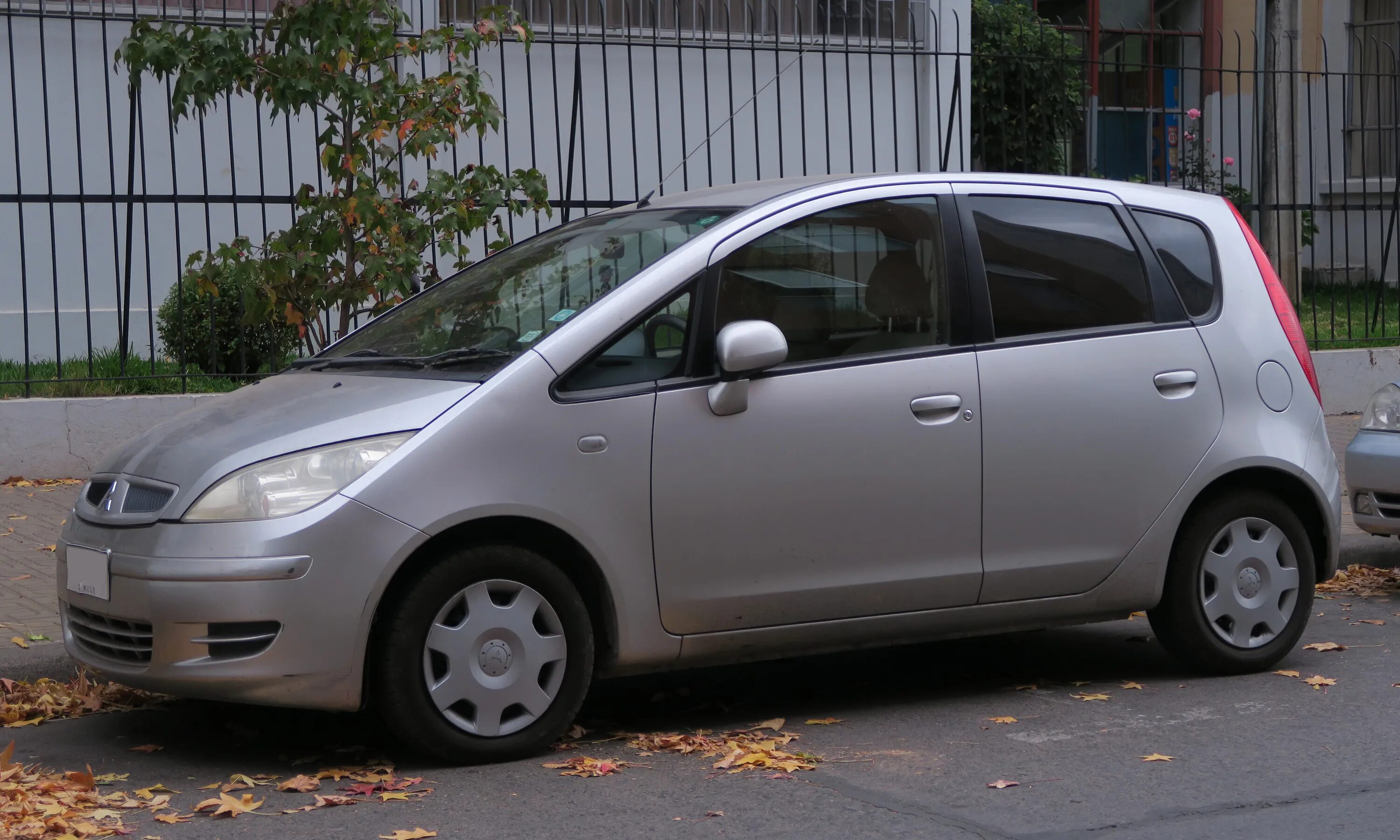 Ниссан кольт фото File:Mitsubishi Colt 2003 (36241190430).jpg - Wikimedia Commons