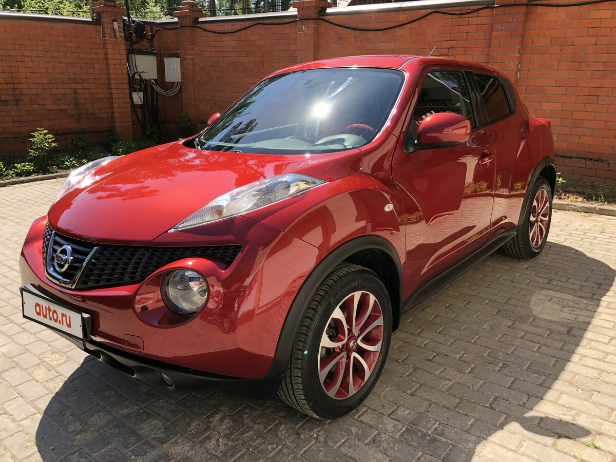 Ниссан красный фото Купить б/у Nissan Juke I 1.6 CVT (117 л.с.) бензин вариатор в Москве: красный Ни