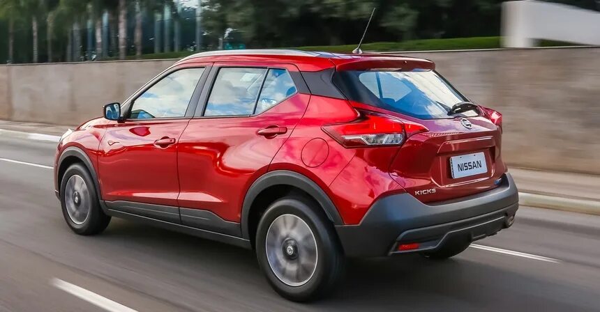 Ниссан кроссоверы модельный ряд фото и цена Кроссовер Nissan Kicks переедет на шасси Дастера в 2018 году - Авторевю