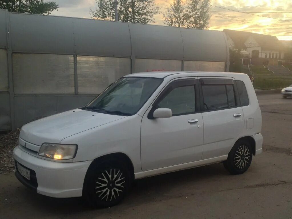 Ниссан куб 2000 фото Купить б/у Nissan Cube I (Z10) 1.4 AT (85 л.с.) бензин автомат в Красноярске: бе