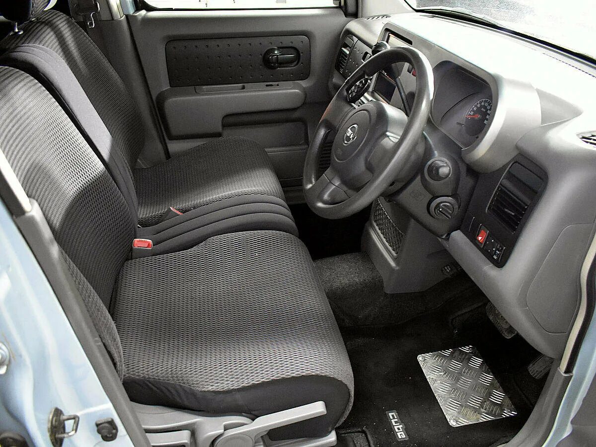 Ниссан куб фото салона Ниссан куб салон - Фото