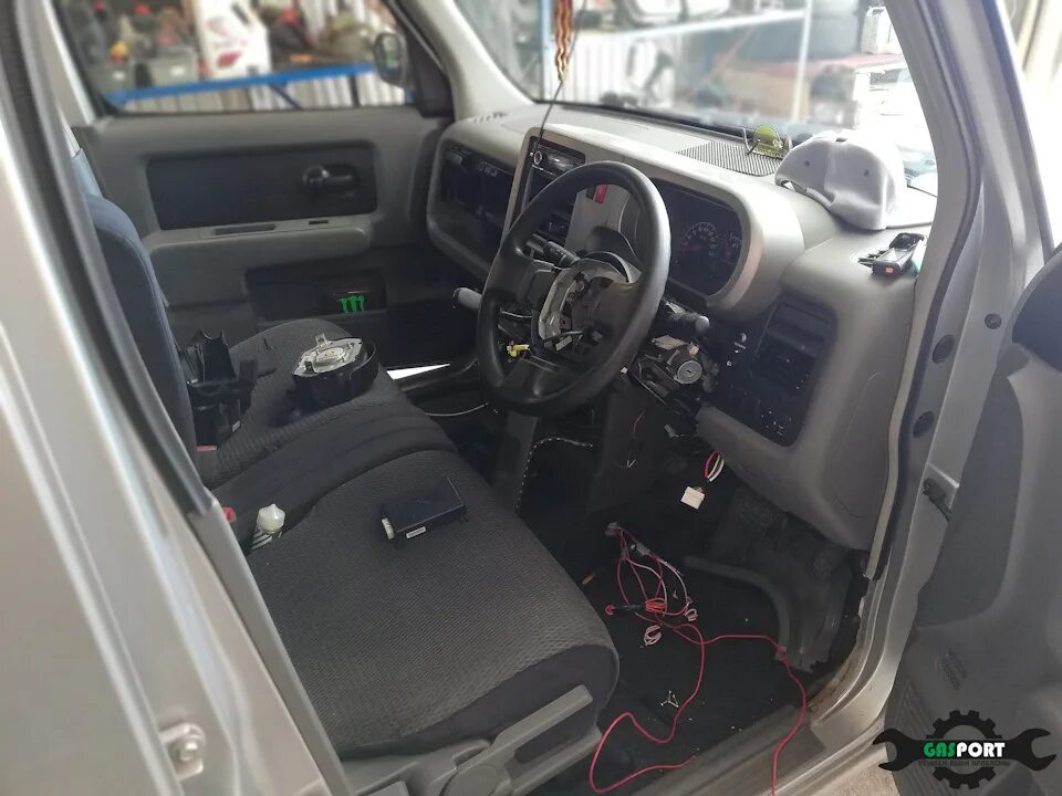 Ниссан куб точки подключения Установка сигнализации с автозапуском Alligotor SP-55RS - Nissan Cube II, 1,4 л,