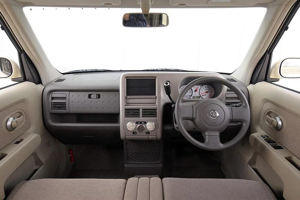 Ниссан кубе фото салона 9 иномарок, которых не хватает России :: Autonews