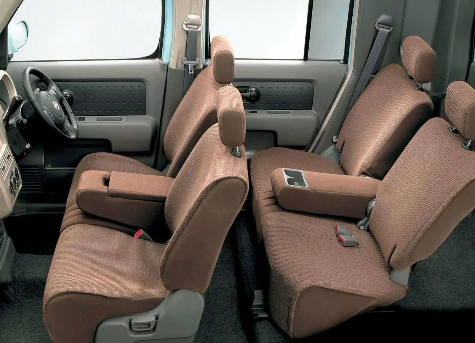 Ниссан кубе фото салона Nissan Cube фотоальбом - автомобильный журнал Simplycars.ru