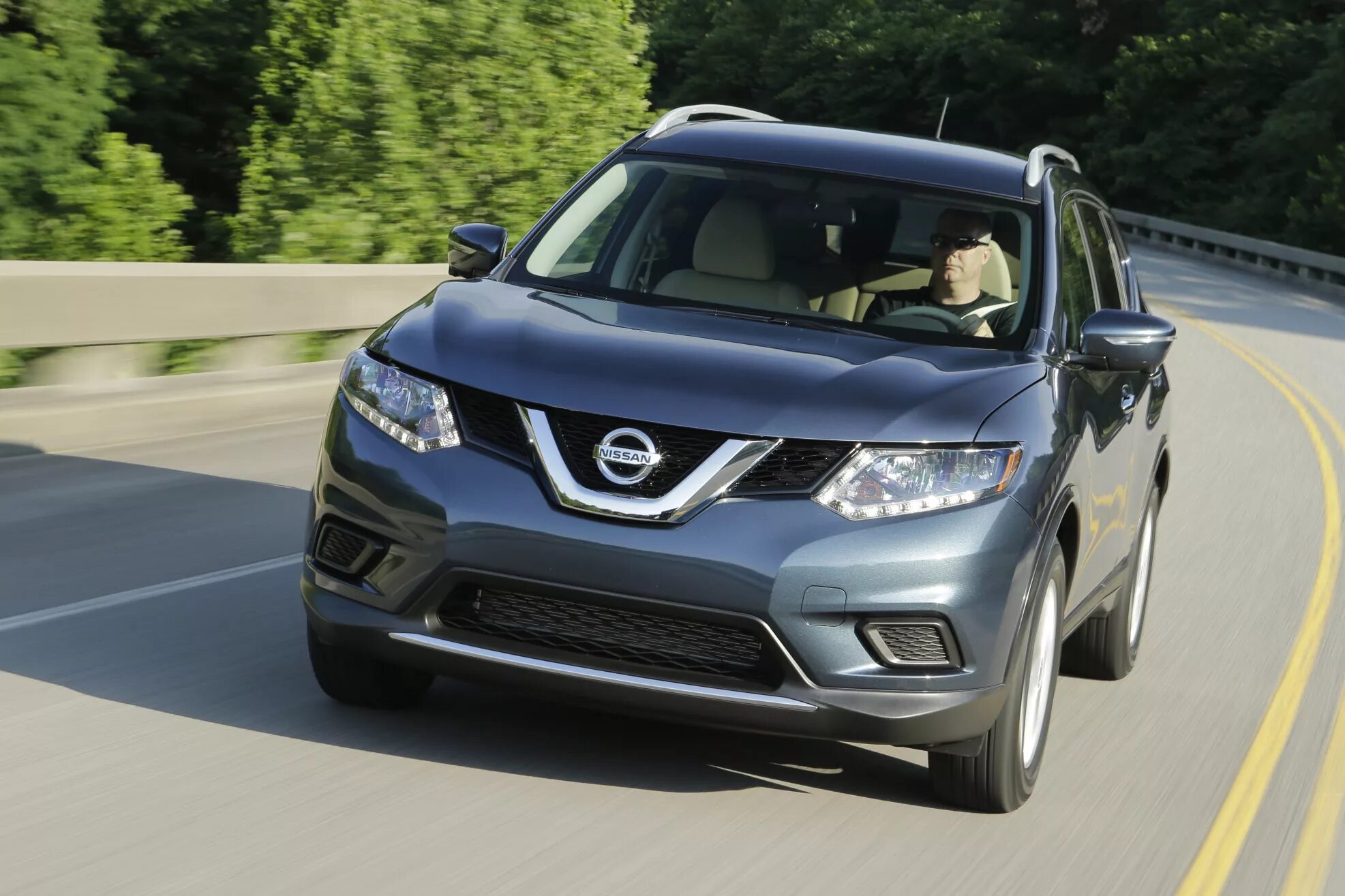 Ниссан куда фото 2014 Nissan Rogue Select Continues Brand's Lineup
