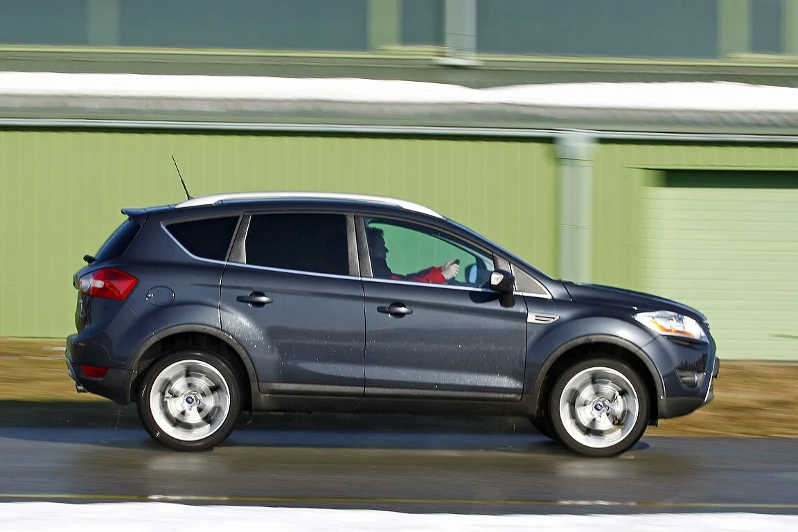 Ниссан куга фото Compare ford endeavour with bmw x1