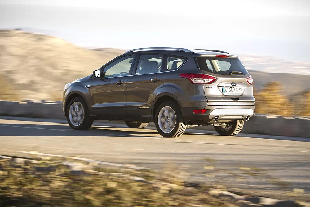 Ниссан куга фото Семейный ужин. Тест-драйв новой Ford Kuga :: Autonews