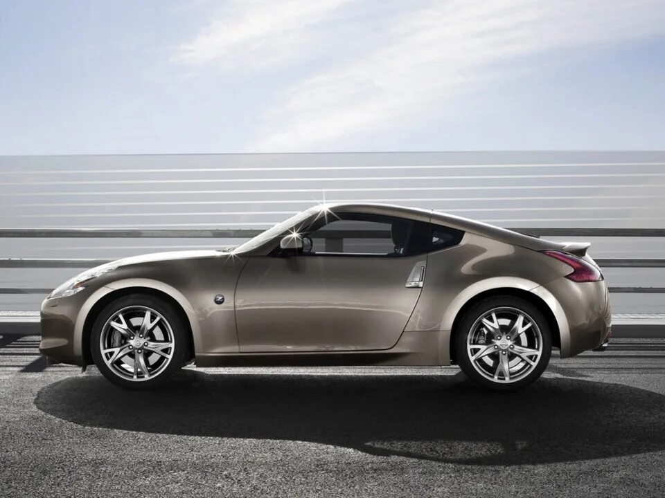 Ниссан куп фото Горячее" купе Nissan 370Z Nismo пережило очередной рестайлинг - Сообщество "Спор