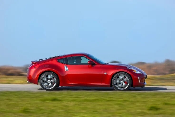 Ниссан купе фото NISSAN 370Z: ZURÜCK ZU DEN WURZELN Nissan 370z, Nissan, Nissan z